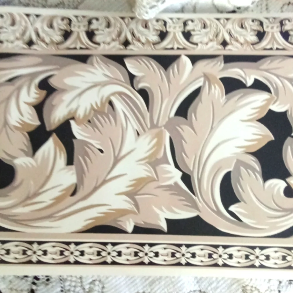 2 rolls of romanesque prepasted lovely border